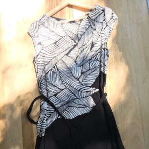 NWOT 🎉HOST PICK🎉 Ann Taylor Loft 6P Dress